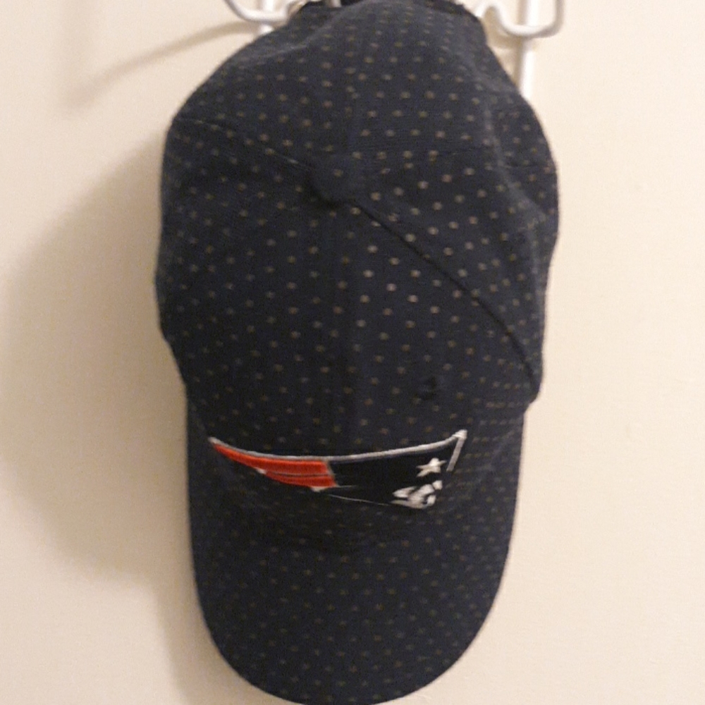 Patriots hat with adjustable strap in back